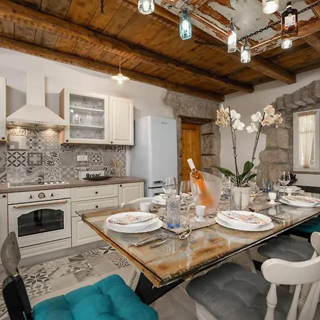 Casa Zamarija Labin (Istria)