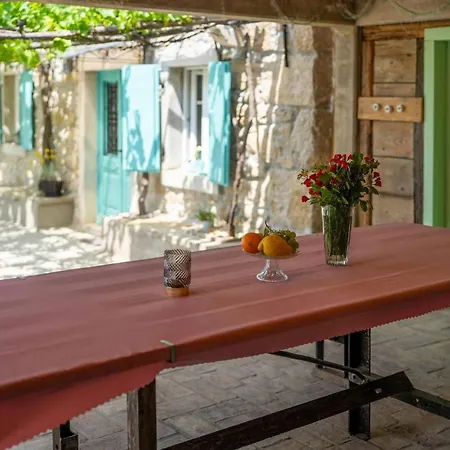 בית נופש Casa Zamarija לאבין