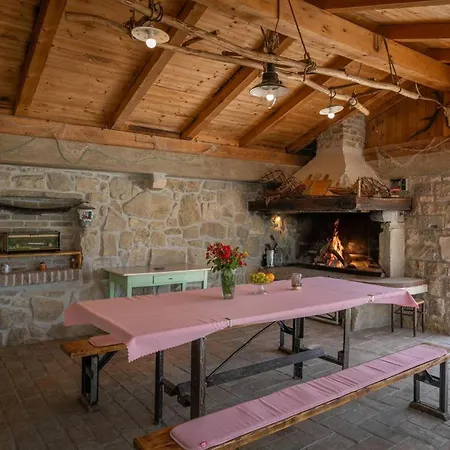 Casa Zamarija بيت للعطل *